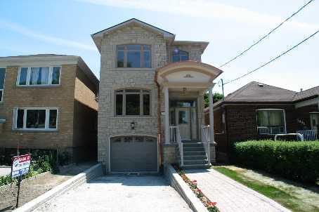 1089 Briar Hill Ave, House detached with 3 bedrooms, 4 bathrooms and 1 parking in Toronto ON | Image 1