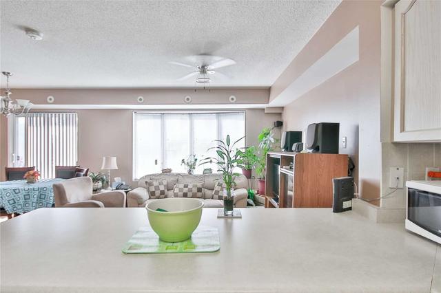 2065 - 65 George Appleton Way, Townhouse with 3 bedrooms, 2 bathrooms and 1 parking in Toronto ON | Image 24