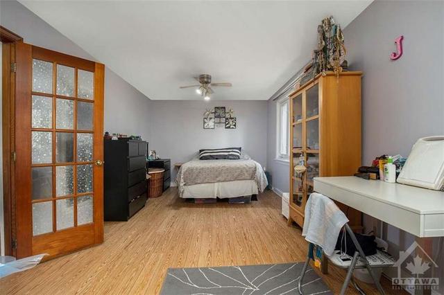 271 Mcarthur Avenue, House detached with 2 bedrooms, 2 bathrooms and 3 parking in Ottawa ON | Image 10