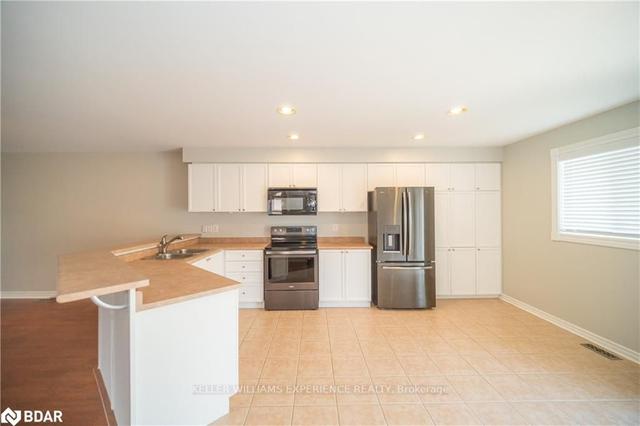 158 Dean Ave, House detached with 3 bedrooms, 3 bathrooms and 6 parking in Barrie ON | Image 9