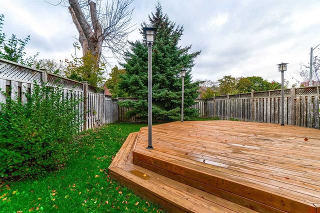 2870 Bucklepost Cres, House detached with 3 bedrooms, 2 bathrooms and 6 parking in Mississauga ON | Image 25