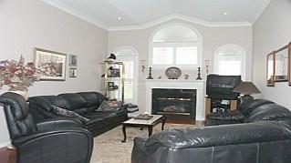 1547 Sandpiper Rd, House detached with 2 bedrooms, 3 bathrooms and null parking in Oakville ON | Image 7