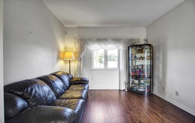 12 Tower Gate, Townhouse with 2 bedrooms, 3 bathrooms and 2 parking in Brampton ON | Image 9