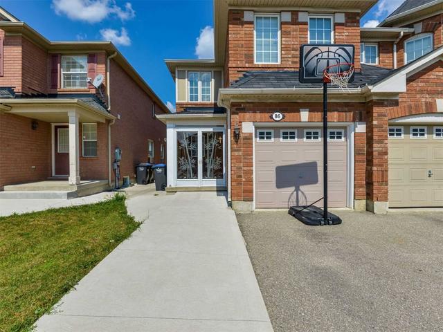 86 Jingle Cres, House semidetached with 4 bedrooms, 3 bathrooms and 3 parking in Brampton ON | Image 1