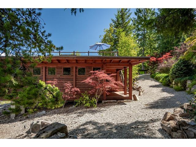 285 Kootenay Lake Road, House detached with 3 bedrooms, 4 bathrooms and 2 parking in Central Kootenay E BC | Image 98