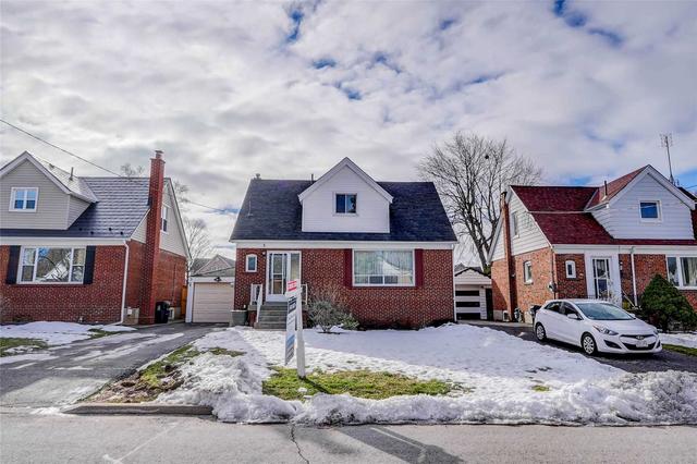 5 Boem Ave, House detached with 3 bedrooms, 3 bathrooms and 3 parking in Toronto ON | Image 1