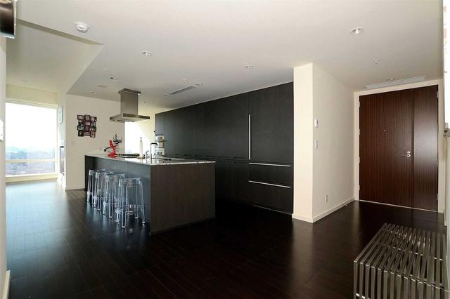 4101 - 180 University Ave, Condo with 2 bedrooms, 3 bathrooms and 1 parking in Toronto ON | Image 8