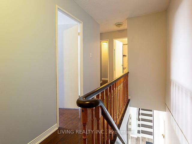502 - 1300 Marlborough Rd, Condo with 3 bedrooms, 2 bathrooms and 1 parking in Oakville ON | Image 9