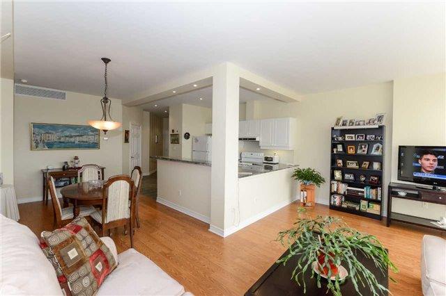 501 - 1 Leaside Park Dr, Condo with 1 bedrooms, 1 bathrooms and 1 parking in Toronto ON | Image 5