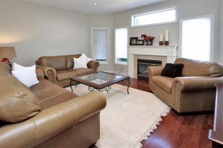 835 Colter St, House detached with 4 bedrooms, 4 bathrooms and 2 parking in Newmarket ON | Image 6