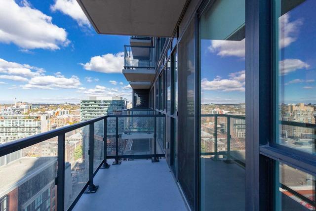 2102 - 87 Peter St, Condo with 2 bedrooms, 2 bathrooms and 1 parking in Toronto ON | Image 11