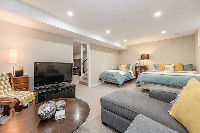 32 Shadybrook Cres, House detached with 3 bedrooms, 3 bathrooms and 3 parking in Guelph ON | Image 28
