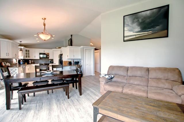 2127 Township Road 385, House detached with 5 bedrooms, 3 bathrooms and null parking in Red Deer County AB | Image 20
