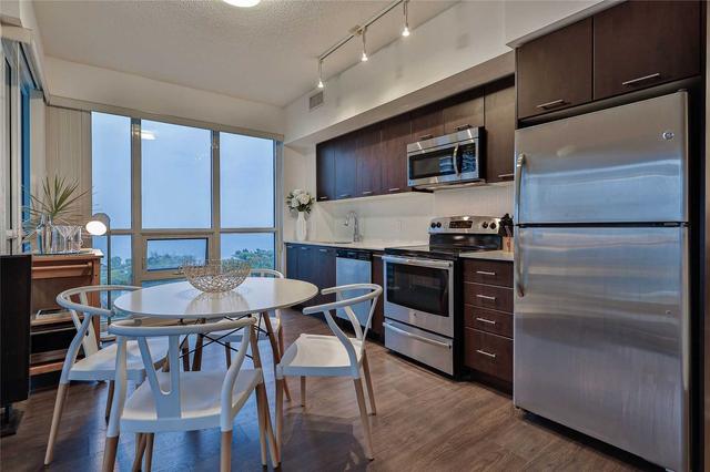 2209 - 2200 Lake Shore Blvd, Condo with 2 bedrooms, 2 bathrooms and 1 parking in Toronto ON | Image 2
