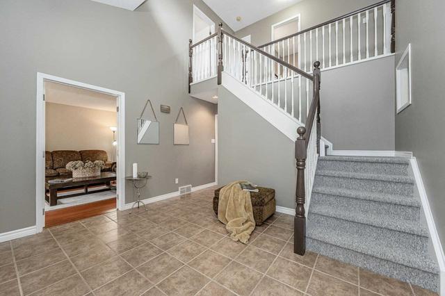 35 Rochelle Dr, House detached with 3 bedrooms, 4 bathrooms and 4 parking in Guelph ON | Image 38