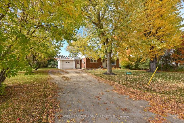 936578 Airport Rd, House detached with 2 bedrooms, 1 bathrooms and 7 parking in Mulmur ON | Image 20
