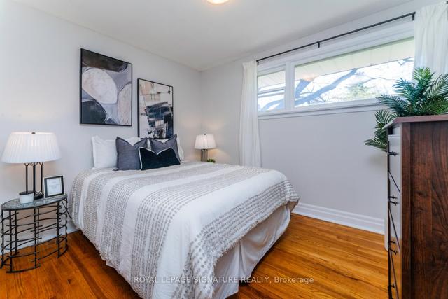 377 East Ave, House detached with 3 bedrooms, 2 bathrooms and 4 parking in Toronto ON | Image 14
