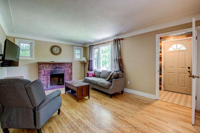 105 Appel St, House detached with 4 bedrooms, 2 bathrooms and 7 parking in London ON | Image 37