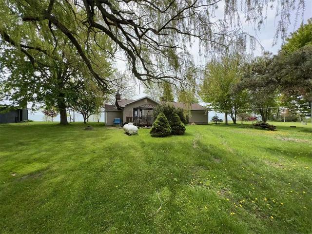 1956 Ocean Line, House detached with 3 bedrooms, 2 bathrooms and 10 parking in Chatham Kent ON | Image 1