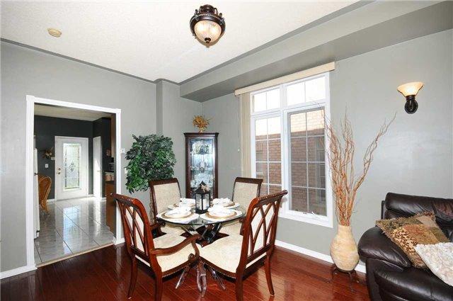 143 Bur Oak Ave, House attached with 3 bedrooms, 2 bathrooms and 1 parking in Markham ON | Image 5