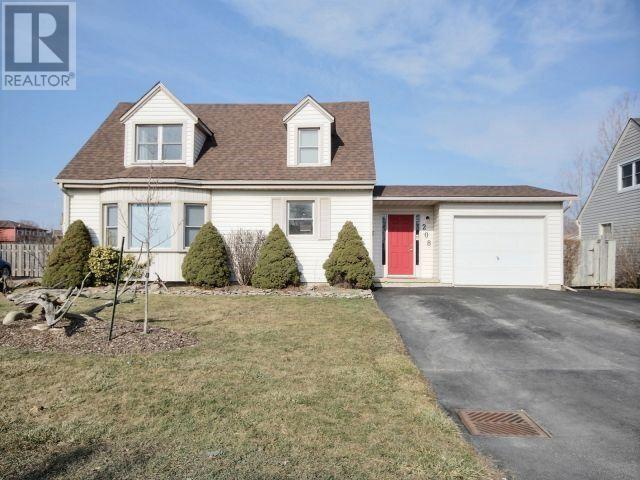 208 Thorold Rd, House detached with 3 bedrooms, 3 bathrooms and 6 parking in Welland ON | Image 1
