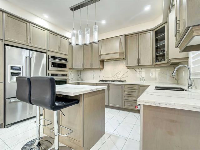 79 John Carroll Dr, House detached with 4 bedrooms, 4 bathrooms and 6 parking in Brampton ON | Image 13