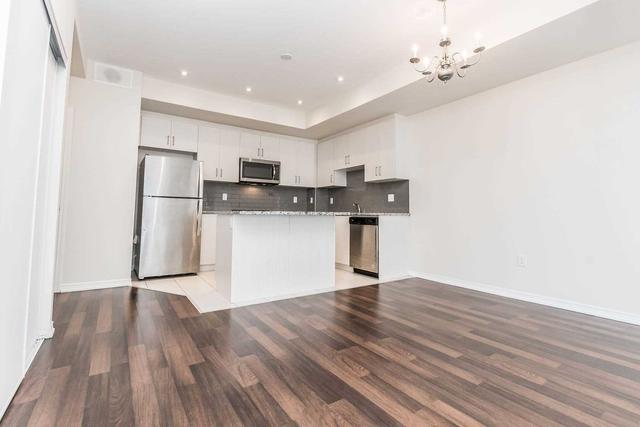 246 - 19 Applewood Lane, Townhouse with 3 bedrooms, 3 bathrooms and 1 parking in Toronto ON | Image 4