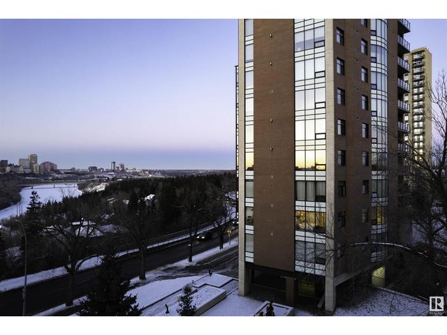 401 - 10035 Saskatchewan Dr Nw, Condo with 2 bedrooms, 2 bathrooms and null parking in Edmonton AB | Image 38