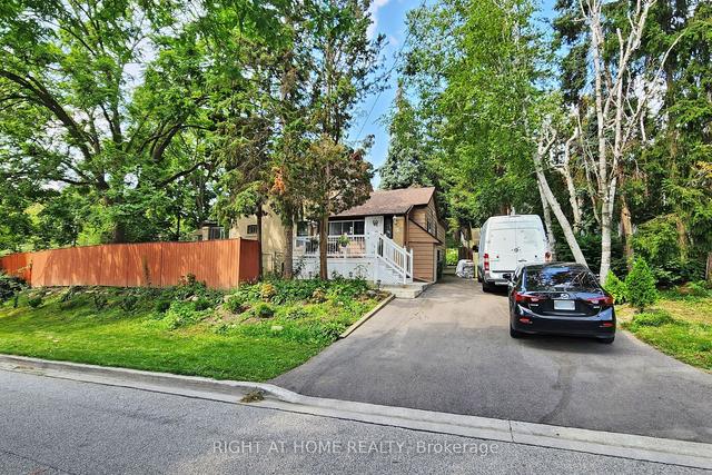 1 Edgebrook Dr, House detached with 3 bedrooms, 2 bathrooms and 4 parking in Toronto ON | Image 29