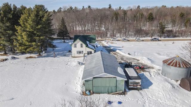 1069 Fairgrounds Rd, House detached with 5 bedrooms, 2 bathrooms and 17 parking in Ramara ON | Image 26