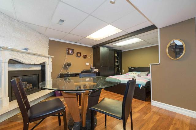4 Applefield Dr, House detached with 3 bedrooms, 2 bathrooms and 3 parking in Toronto ON | Image 14