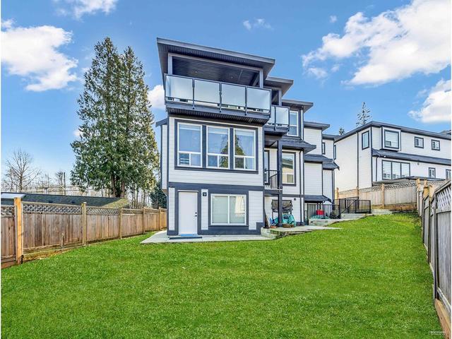 14271 Grosvenor Road, House detached with 10 bedrooms, 10 bathrooms and 2 parking in Surrey BC | Image 32