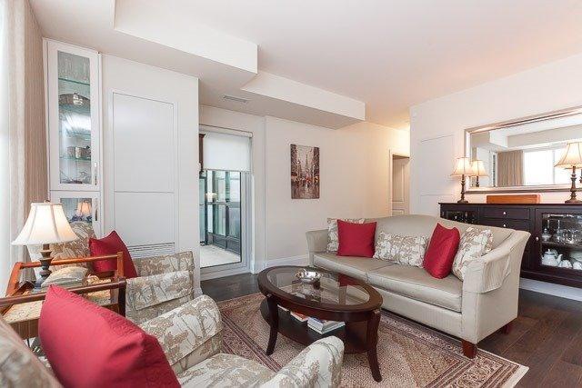 306 - 2 Old Mill Dr, Condo with 2 bedrooms, 2 bathrooms and 1 parking in Toronto ON | Image 5