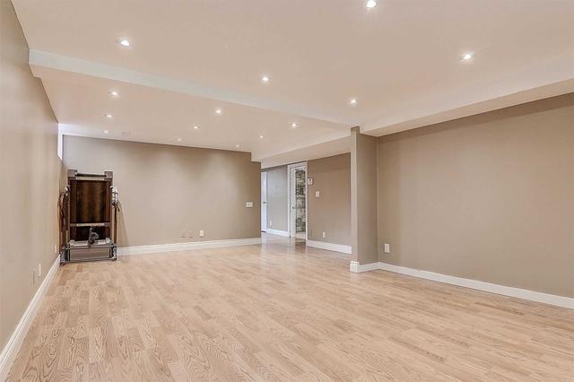 398 Fernleigh Circ N, House detached with 3 bedrooms, 2 bathrooms and 5 parking in Richmond Hill ON | Image 31