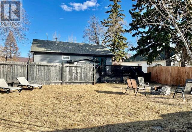 822 10 Street, House detached with 3 bedrooms, 1 bathrooms and 3 parking in Wainwright AB | Image 37