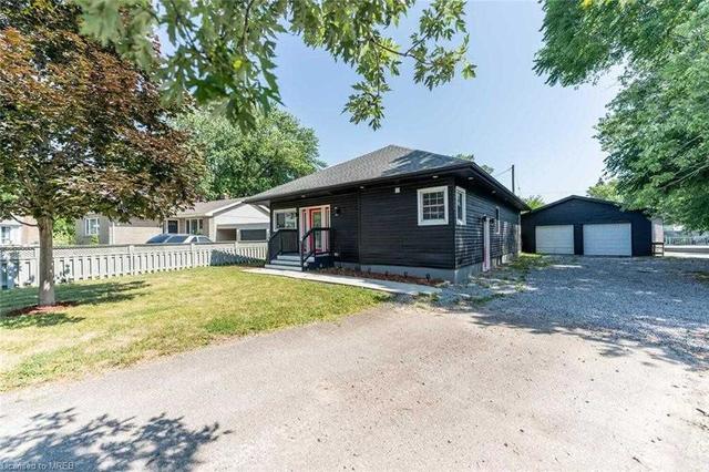 25 Meadowvale Dr, House detached with 3 bedrooms, 2 bathrooms and 10 parking in St. Catharines ON | Image 31