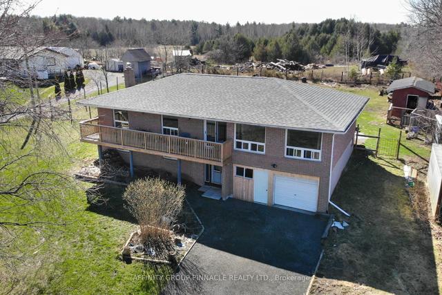 940 Portage Rd, House detached with 3 bedrooms, 1 bathrooms and 12 parking in Kawartha Lakes ON | Image 9