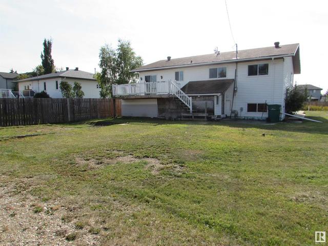 404 Main St, House detached with 5 bedrooms, 2 bathrooms and null parking in Sturgeon County AB | Image 40