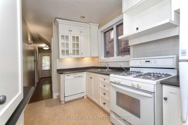 60 Melrose Ave, House detached with 4 bedrooms, 2 bathrooms and 1 parking in Toronto ON | Image 2