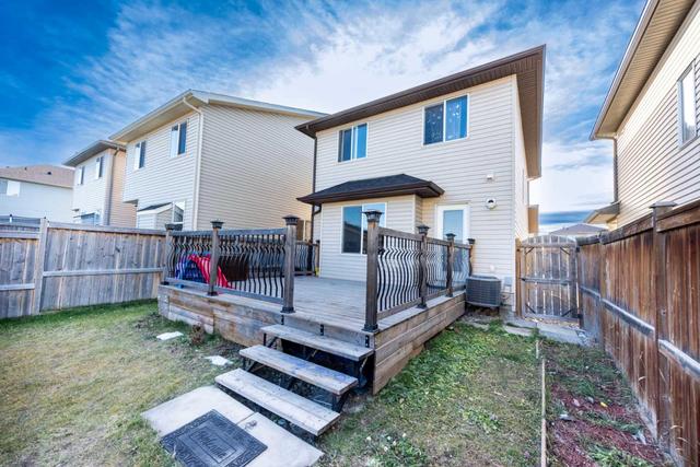 987 Taradale Drive, House detached with 4 bedrooms, 3 bathrooms and 2 parking in Calgary AB | Image 25