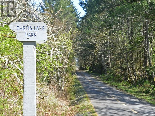 Thetis Lake Park at your doorstep! | Image 21