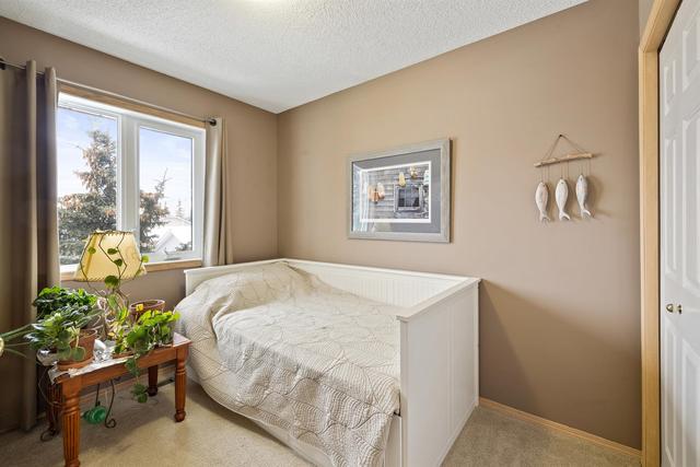 52 Shawbrooke Court Sw, Home with 3 bedrooms, 1 bathrooms and 2 parking in Calgary AB | Image 17