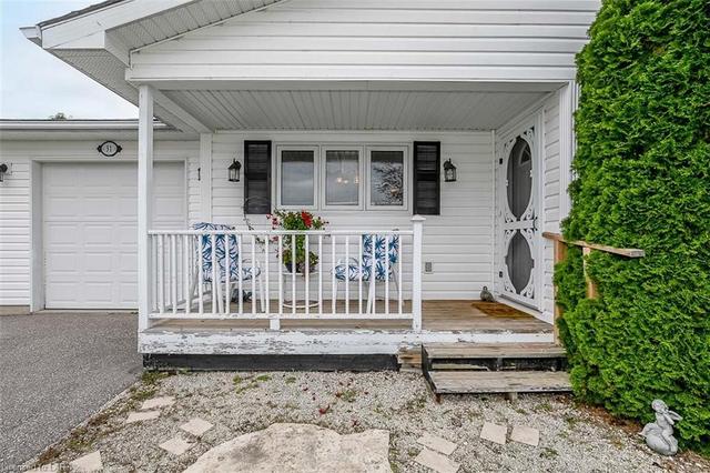31 St James Place, House detached with 2 bedrooms, 2 bathrooms and 3 parking in Wasaga Beach ON | Image 3