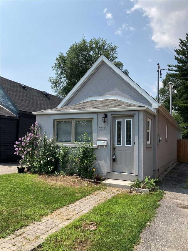 532 Jane St, House detached with 2 bedrooms, 2 bathrooms and 3 parking in Toronto ON | Image 10