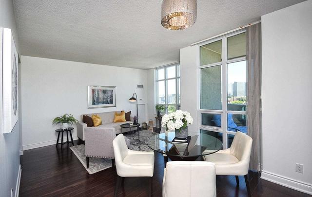1012 - 10 Bloorview Pl, Condo with 2 bedrooms, 2 bathrooms and 2 parking in Toronto ON | Image 3