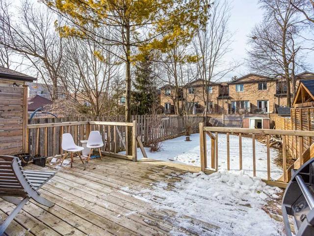 36 Bowood Ave, House detached with 4 bedrooms, 3 bathrooms and 1 parking in Toronto ON | Image 11