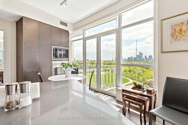 1002 - 336 Spadina Rd, Condo with 2 bedrooms, 3 bathrooms and 2 parking in Toronto ON | Image 2