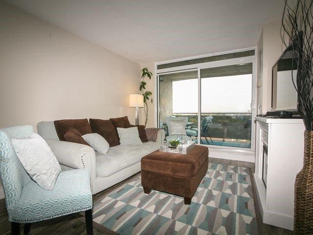 1002 - 355 Rathburn Rd E, Condo with 3 bedrooms, 2 bathrooms and 2 parking in Mississauga ON | Image 6