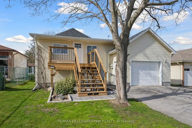 786 Chestnut St, House detached with 2 bedrooms, 2 bathrooms and 6 parking in Innisfil ON | Image 1