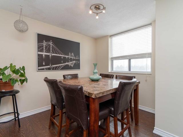504 - 3 Lisa St, Condo with 3 bedrooms, 2 bathrooms and 1 parking in Brampton ON | Image 4